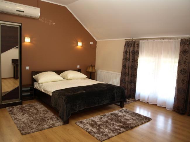 Hotel Warka Buitenkant foto