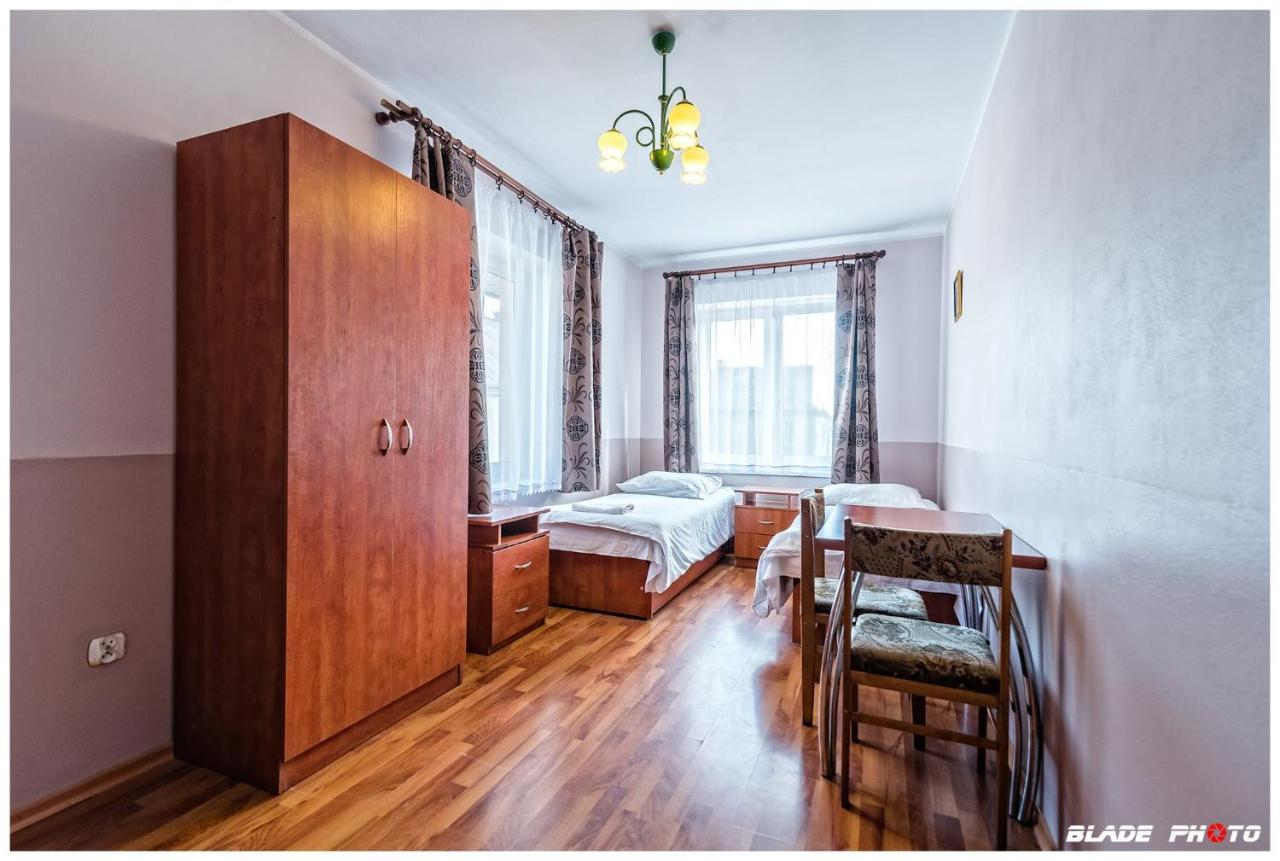 Hotel Warka Buitenkant foto