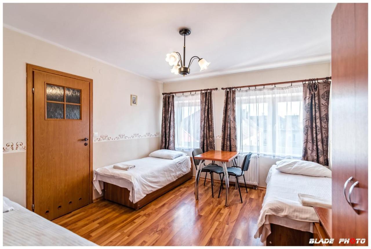 Hotel Warka Buitenkant foto