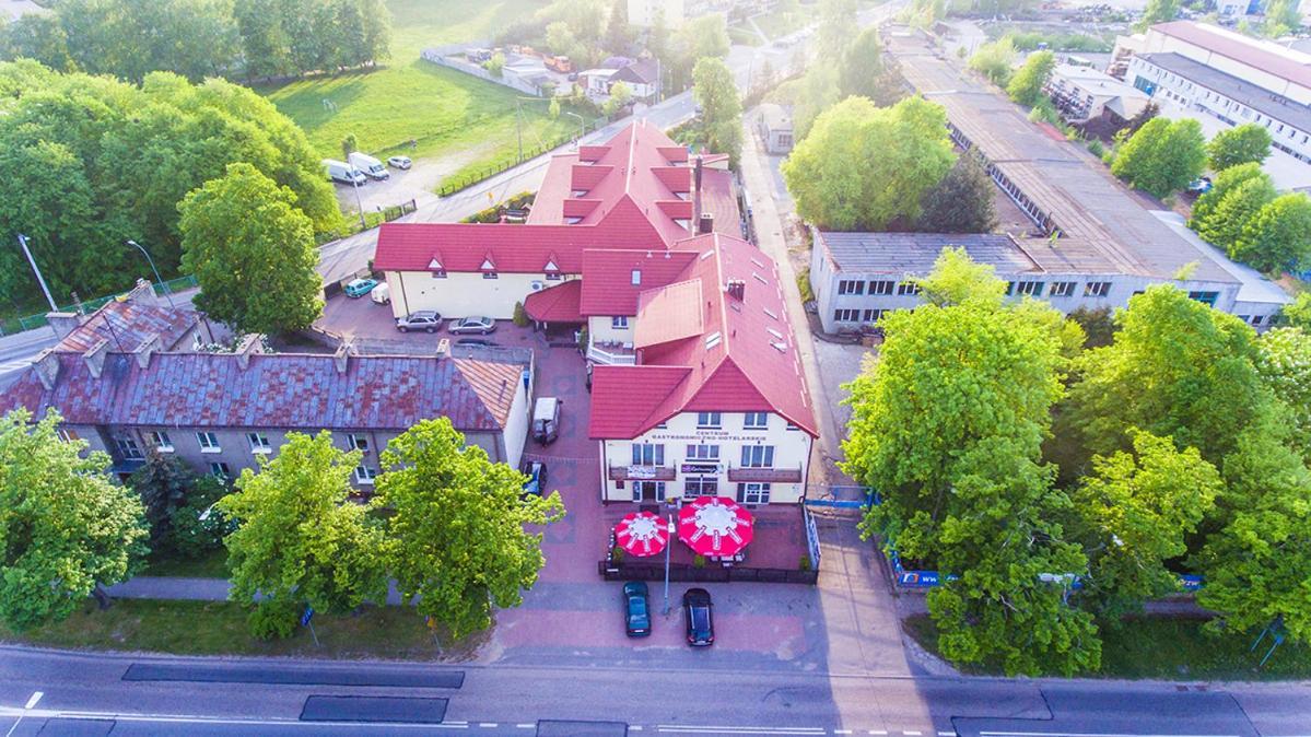 Hotel Warka Buitenkant foto